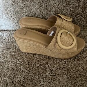 Wedge sandals